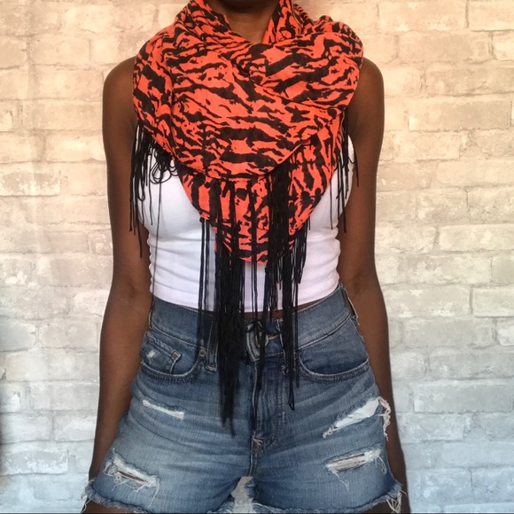 EXPRESS | Zebra print multi-Wearable scarf - Picture 1 of 8